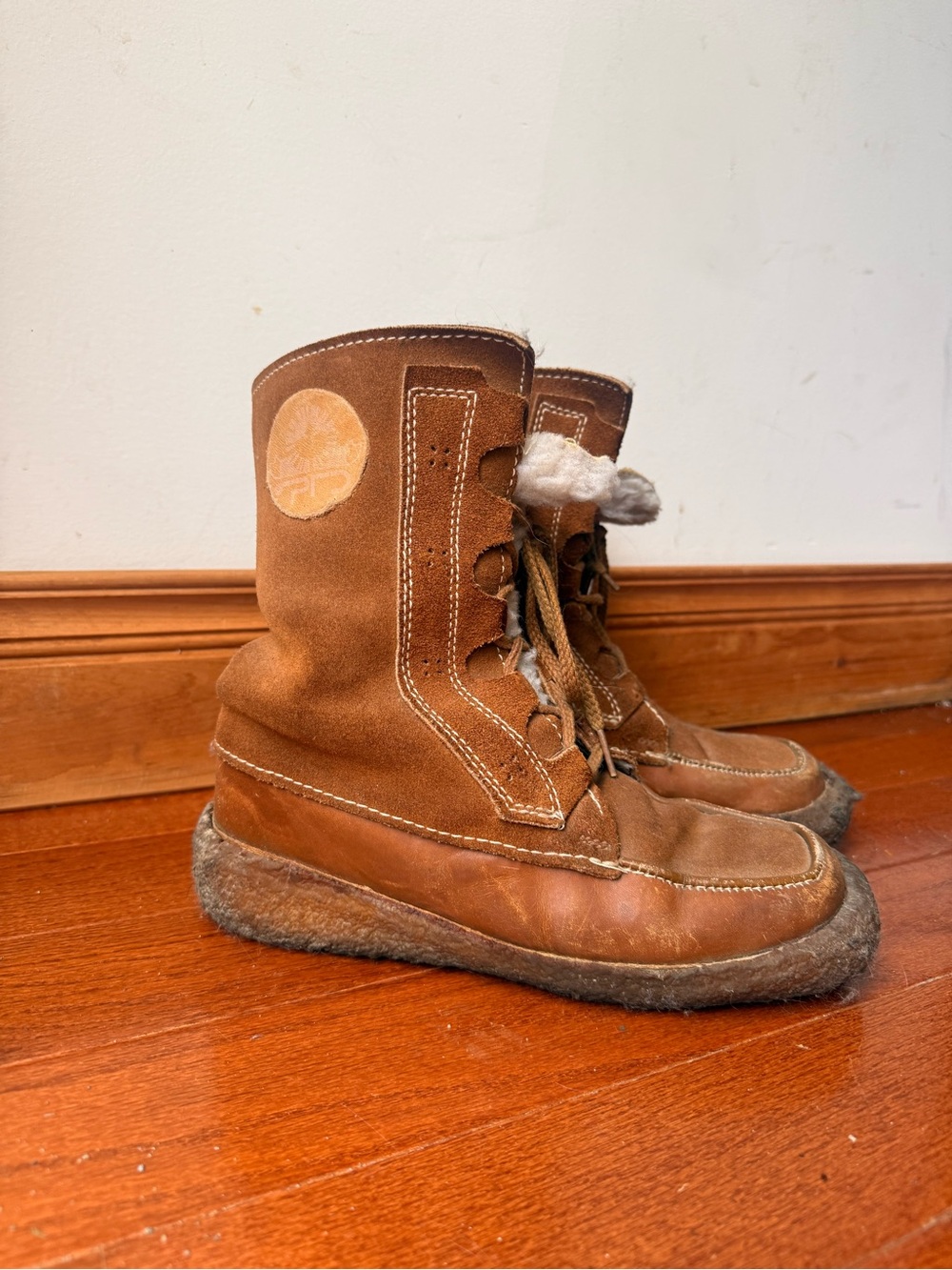 L.L. Bean Kids Tan Brown Suede Lace-Up Winter Boots